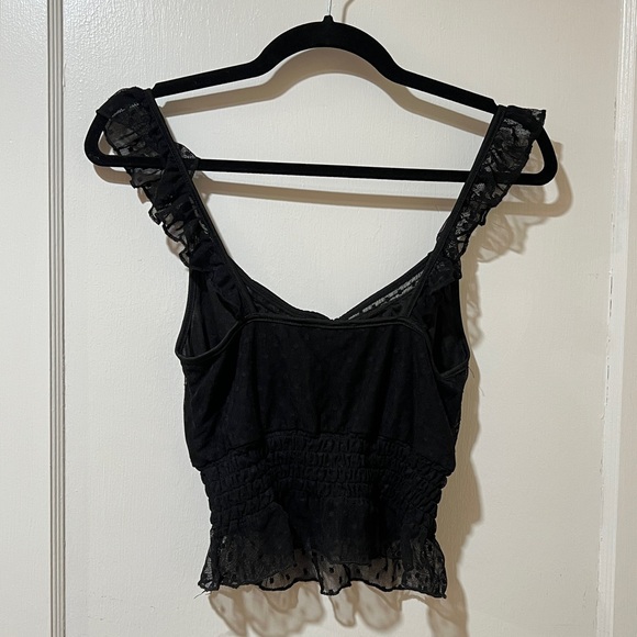 New Look Lace Crop Top - Picture 2 of 3